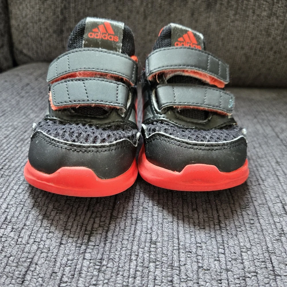 Adidas Kids Toddler Black and Red Sneakers - Picture 9 of 13